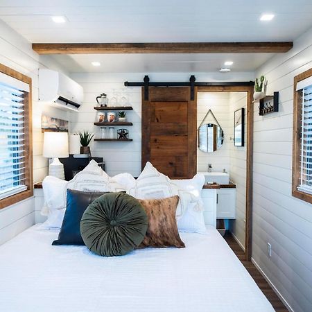 New The Lone Star Shipping Container Villa Фредериксбург Екстериор снимка