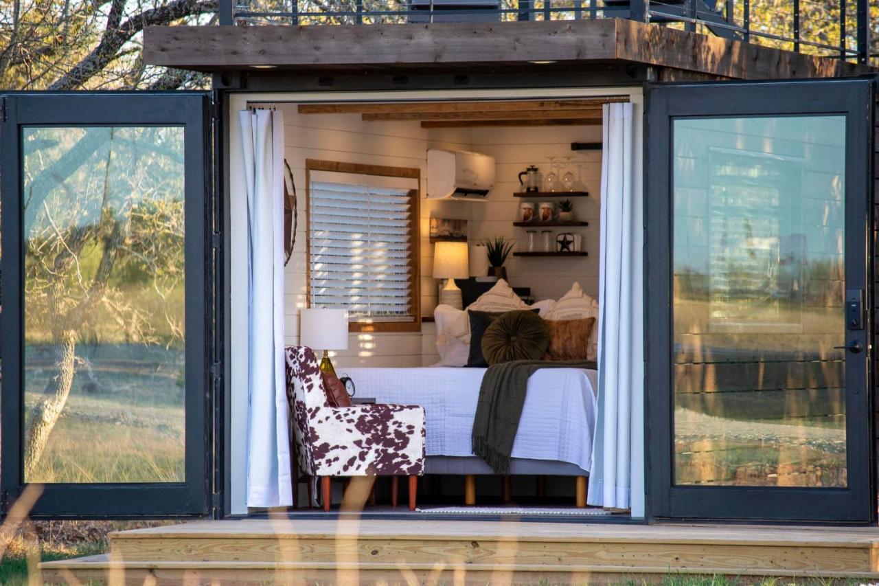 New The Lone Star Shipping Container Villa Фредериксбург Екстериор снимка